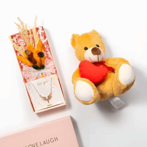 Ayıcıklı ve Çiçekli Kutuda Melek Zirkon Gümüş Kolye Seti