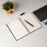 Yaldız Noktalı Siyah Sert Kapak Defter - Görsel 2