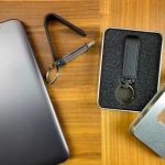 Özel Metal Kutusunda Siyah Deri USB Bellek