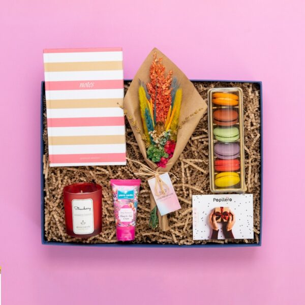 Kadına Pink Hediye Kutusu