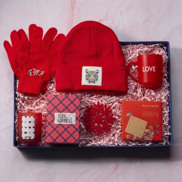 Sevgiliye Kırmızı Hediye Kutusu